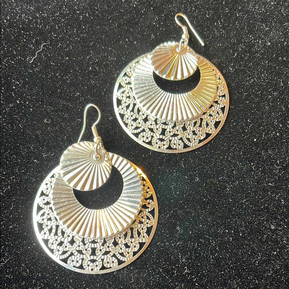 Elegant Silver Filigree Earrings
